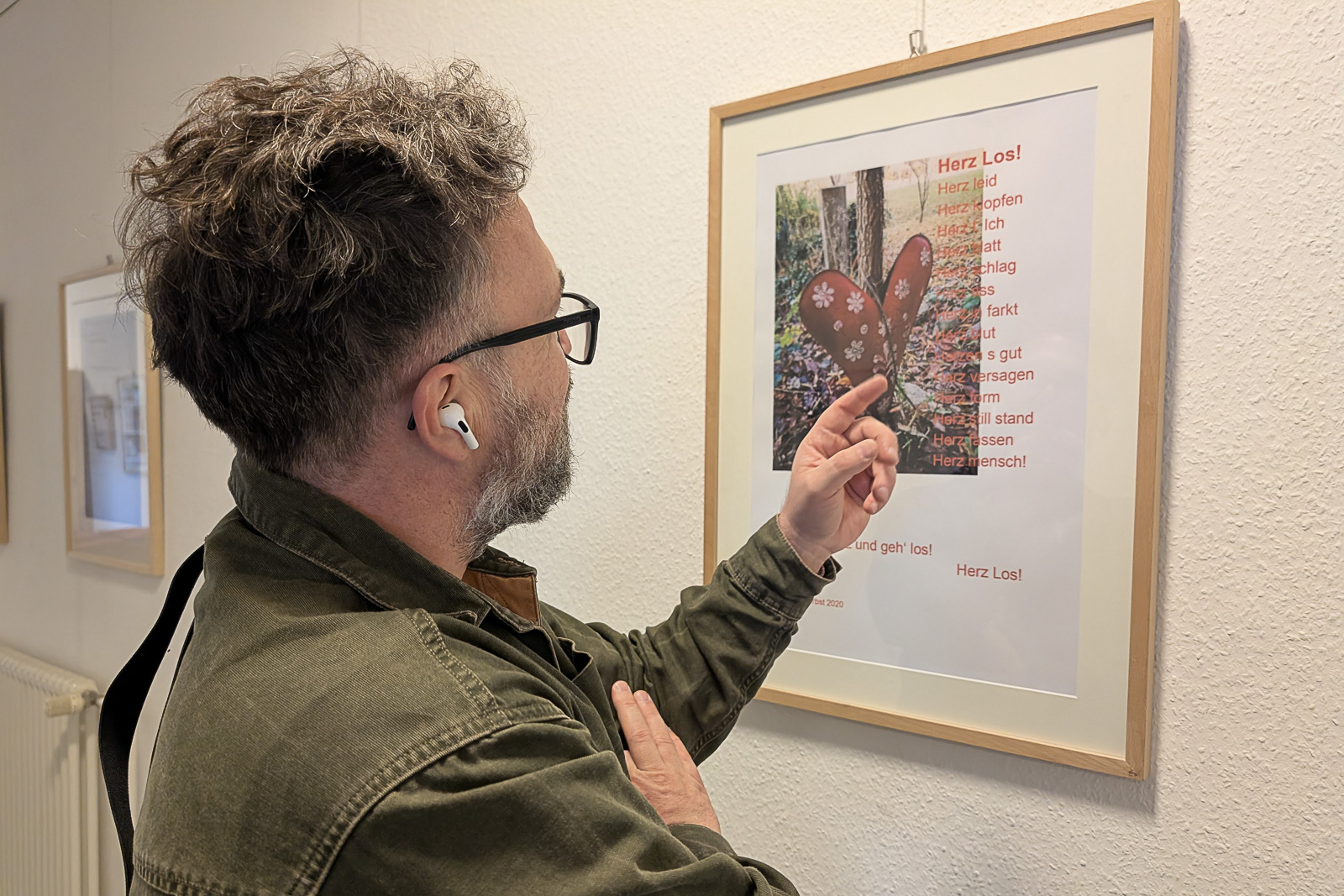 20291015 HerzLos Finissage Besucher 2